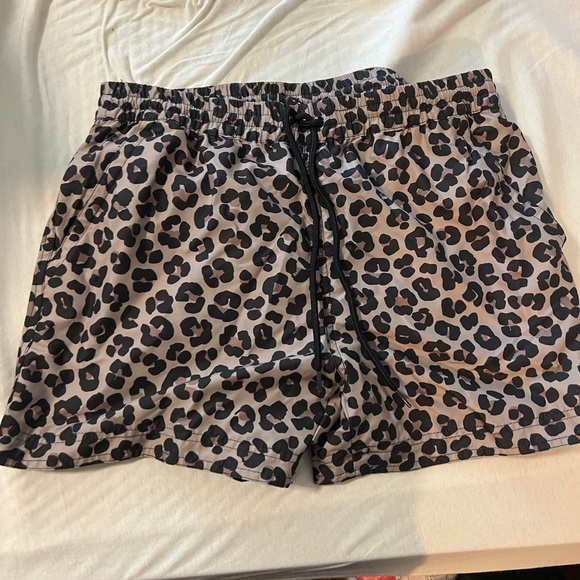 12 pairs of board shorts swim trunks. RVCA salty Crew billabong volcom. Size 34 - Picture 8 of 12